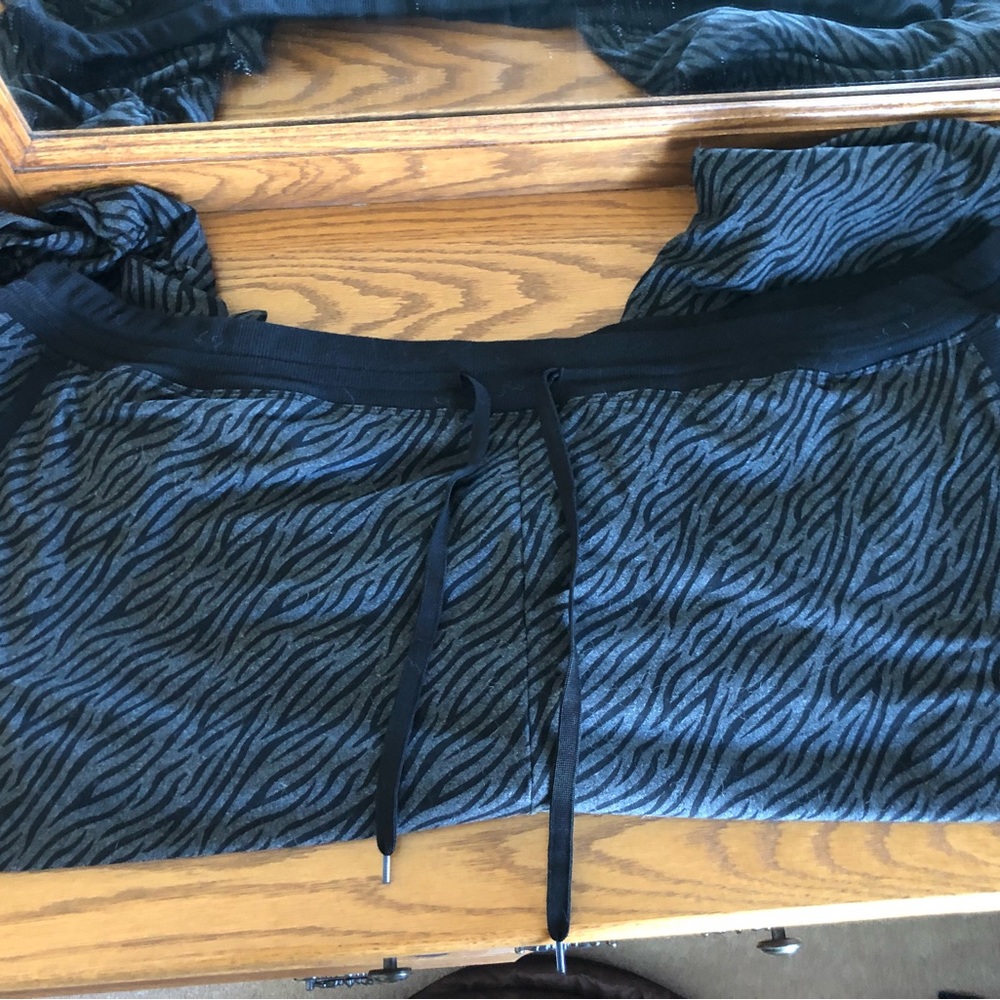 Warehouse One - lightweight, cropped joggers.